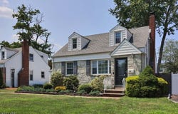 86 St. Laurent Dr, Clark Twp., NJ 07066-2626