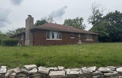 1907 N STERLING Avenue, Peoria, IL 61604