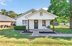 715 Maple Shade, Alma, AR 72921