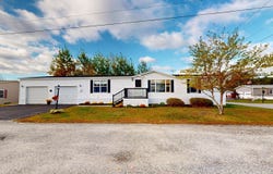 1 Palm Drive, Norway, ME 04268