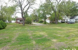 415 5TH Street, Lincoln, IL 62656