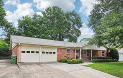 1012 Livingston Drive, Hurst, TX 76053