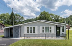 184 Center Street, Bristol, VA 24201
