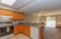 408 W Side Dr, IowaCity, IA 52246