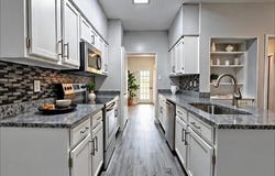 27 Country Club Place, Waxahachie, TX 75165