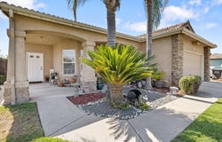 1929 N Auburn Court, Visalia, CA 93292
