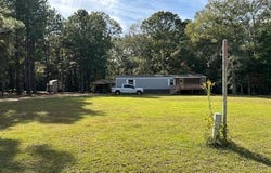 1044 Summer Oak Lane, Summit, MS 39666