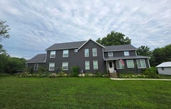 1464 M-40, Gobles, MI 49055