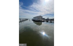 3689 1ST AVENUE, EDGEWATER, MD 21037