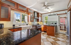 3141 ODELL HWY, Hood River, OR 97031