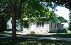 528 Locust Street, St. Peter, MN 56082