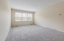 907 Banbury Court, Schaumburg, IL 60194