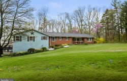 909 EMORY CHURCH Road, UPPERCO, MD 21155