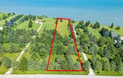 626 LAKESHORE Drive, KEWAUNEE, WI 54216