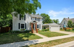 210 W Washington Street, Vicksburg, MI 49097