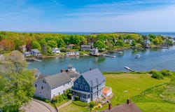 7 Pier Road, Kennebunkport, ME 04046