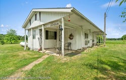 2243 Hubbard Road, Charlotte, MI 48813