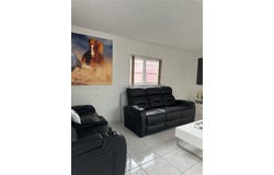 380 W 45th St, Hialeah, FL 33012