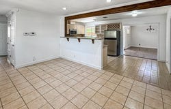 5102 Crown Ln, Kirby, TX 78219
