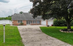 57081 M 51 S, Dowagiac, MI 49047