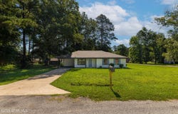 252 Arnold Drive, Starkville, MS 39759