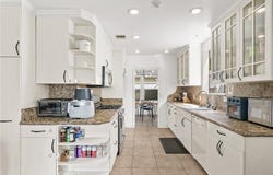1912 N Kenneth Rd, Burbank, CA 91504
