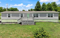 1438 Kentucky 1394, East Bernstadt, KY 40729