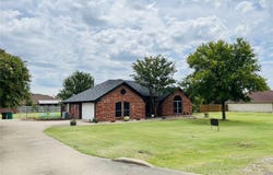 1117 W Sharpshire Drive, Waxahachie, TX 75165