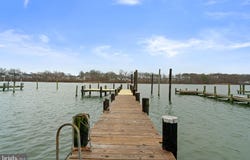 10 KINGSTON PARK, MIDDLE RIVER, MD 21220