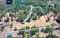 221 OAKVIEW DR, Roseburg, OR 97471