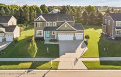 1834 Acadia, Lansing, MI 48917