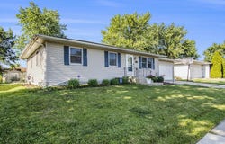 1660 Cardinal Lane, Lowell, IN 46356