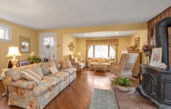 13 Everett Street, Lynbrook, NY 11563