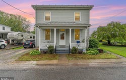 1405 BERRYSBURG ROAD, MILLERSBURG, PA 17061