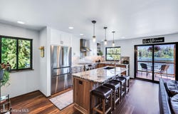 115 W Lakeview Blvd, Priest River, ID 83856