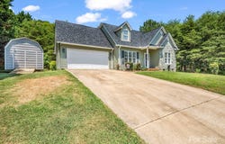 189 Meadow Crossing Drive, Rutherfordton, NC 28139