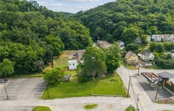 1025 1st St, Vandergrift, PA 15690
