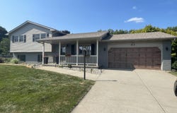 317 Streamwood Drive, Valparaiso, IN 46383