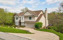 34522 Edgewater Circle, Cumming, IA 50061