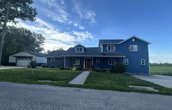 405 W Park St, Hamilton, MO 64644