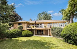 301 Lakeshore Drive, Battle Creek, MI 49015