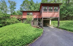 7319 Moss Drive, Swiftwater, PA 18370