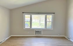 525 Ryan Lane, West Dundee, IL 60118