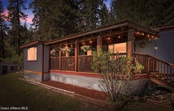 302 School Road, Hope, ID 83836