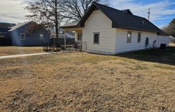 511 Howard Ave, Curtis, NE 69025