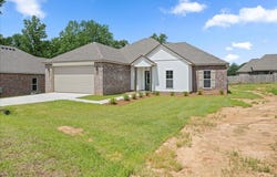 14 Golden Oak, Hattiesburg, MS 39402