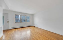 183 Devon St, Kearny Town, NJ 07032-2423