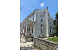 123 E WATER STREET, MIDDLETOWN, PA 17057