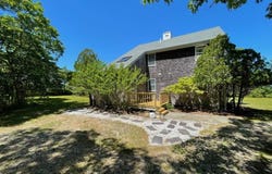 12 Lobsterville Road, Aquinnah, MA 02535