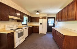 512 E Bracklin Street, Rice Lake, WI 54868
